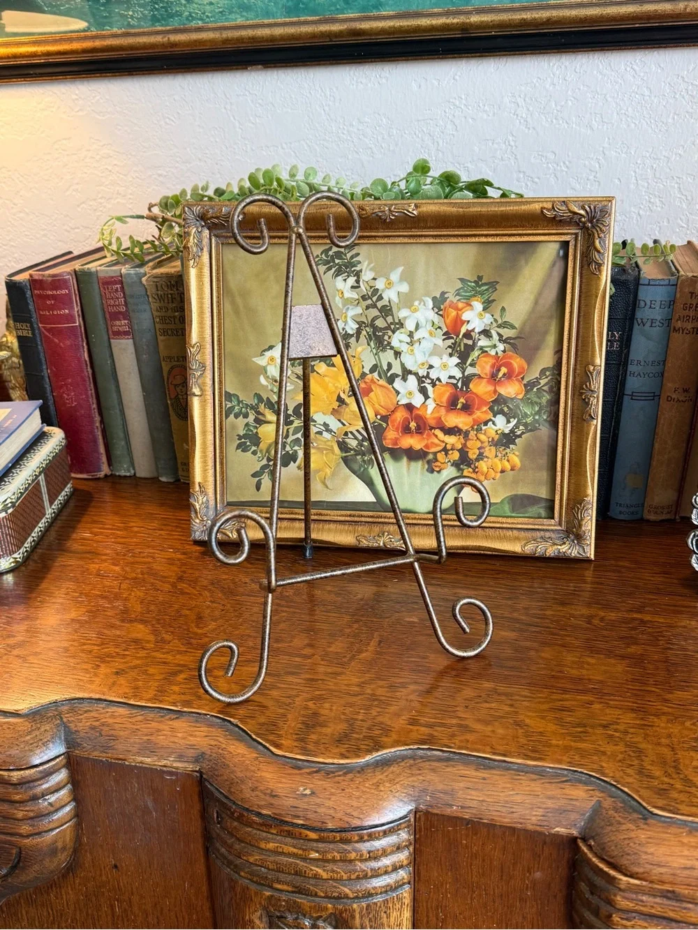 Mid Century Floral Still Life Print in Gold Wood Frame with Easel - Picture 5 of 9